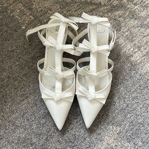 EUC Valentino bow kitten heels white 37